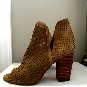 Lucky brand open toe heeled booties (size 8.5)